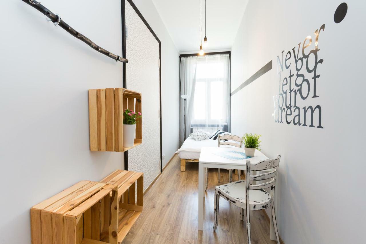 Dot Hostel - Pokoje I Noclegi W Centrum Бельсько-Бяла Екстер'єр фото